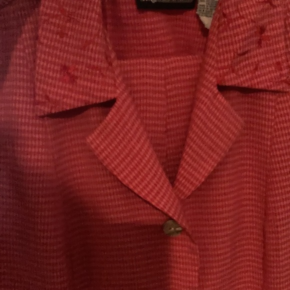 TWO PIECE LEISURE SUIT - Picture 8 of 8